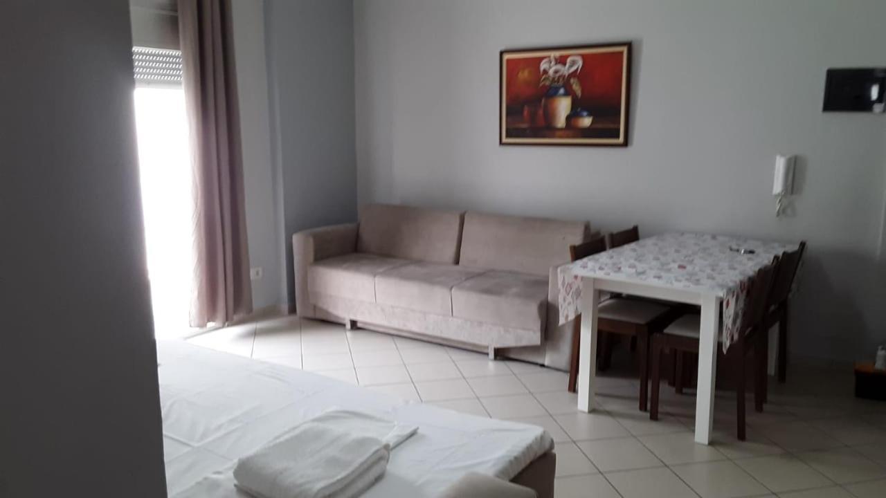 Lungomare Apartament Sea View Vlore Ngoại thất bức ảnh