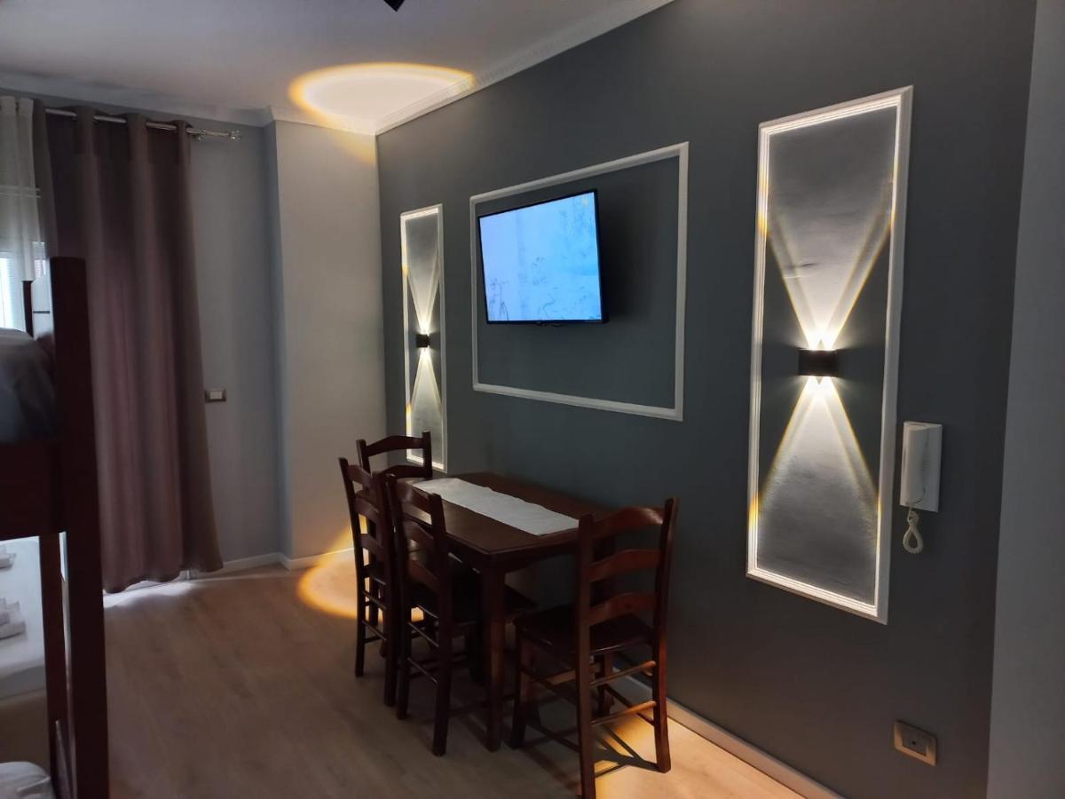 Lungomare Apartament Sea View Vlore Ngoại thất bức ảnh