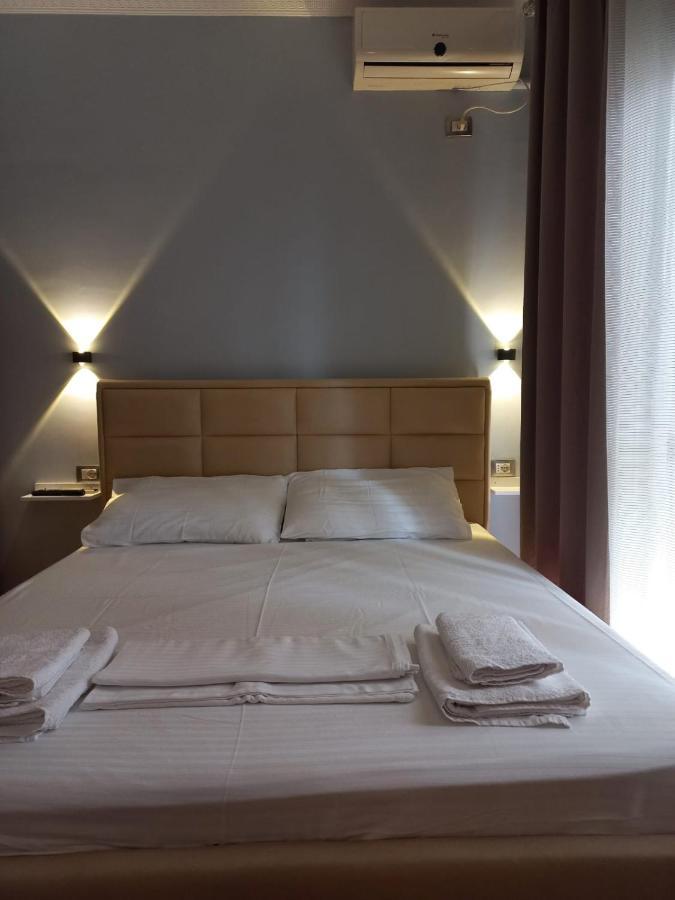 Lungomare Apartament Sea View Vlore Ngoại thất bức ảnh