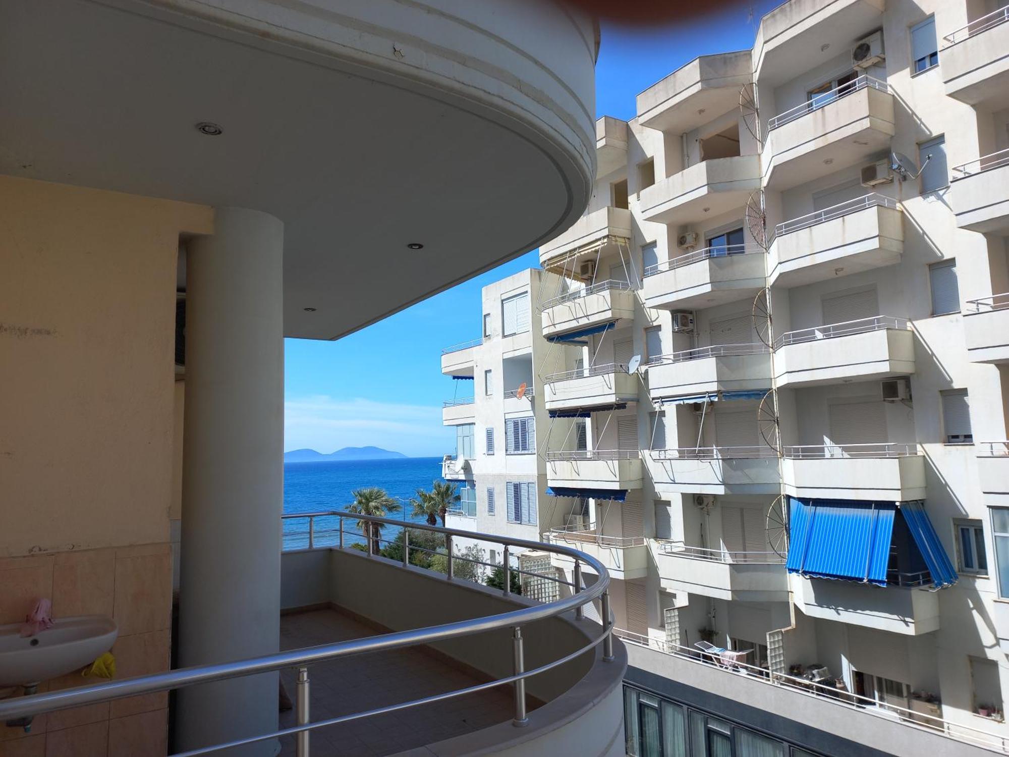 Lungomare Apartament Sea View Vlore Ngoại thất bức ảnh